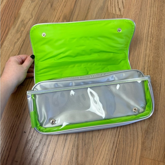 Clinique Makeup Travel Bag Silver Neon Green Snaps - Picture 3 of 8